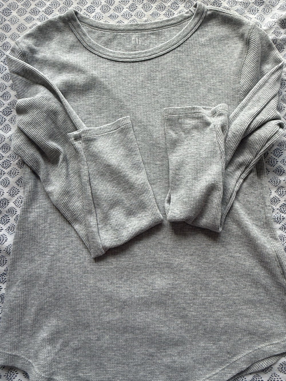 GAP Light Heather Gray Crewneck Waffle Knit Top